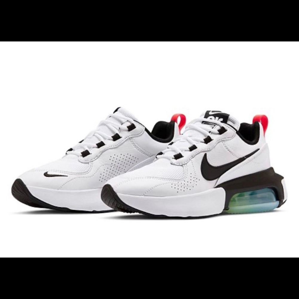 Nike
Women's Air Max
